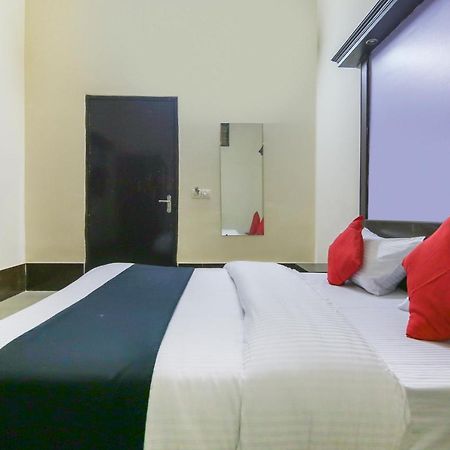 غازي أباد Capital O 68148 Hotel Shree Jee Palace المظهر الخارجي الصورة