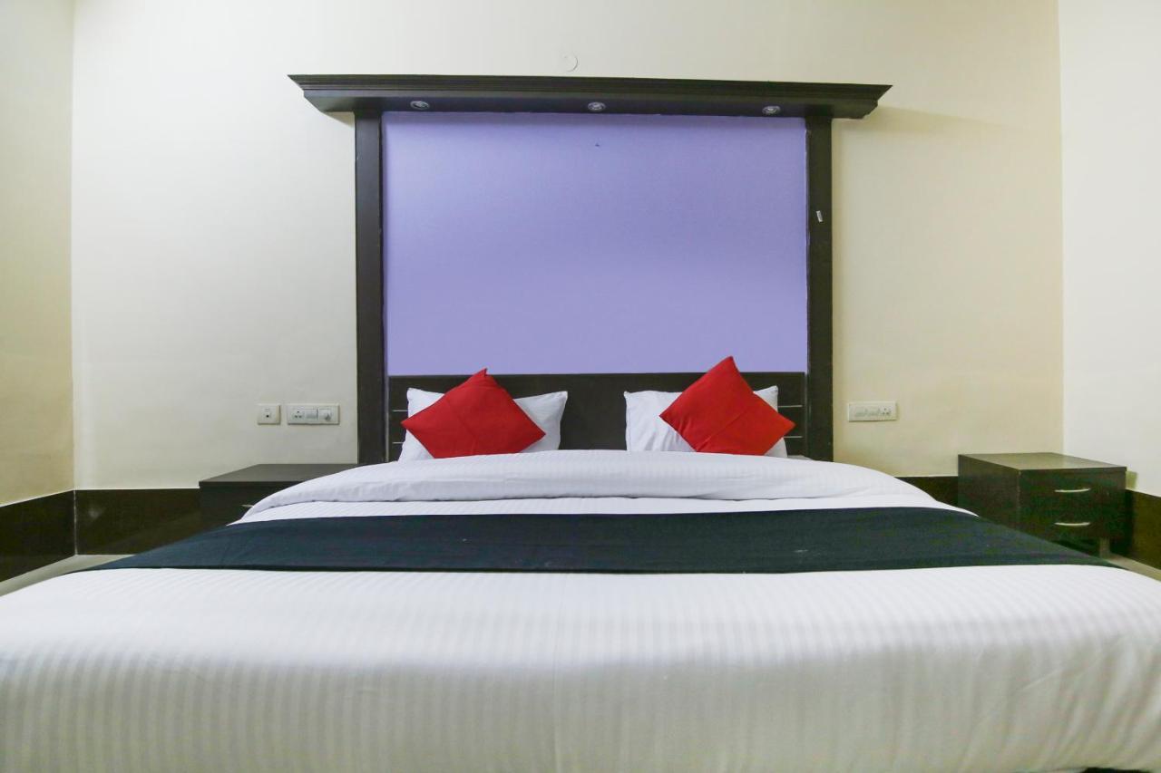 غازي أباد Capital O 68148 Hotel Shree Jee Palace المظهر الخارجي الصورة