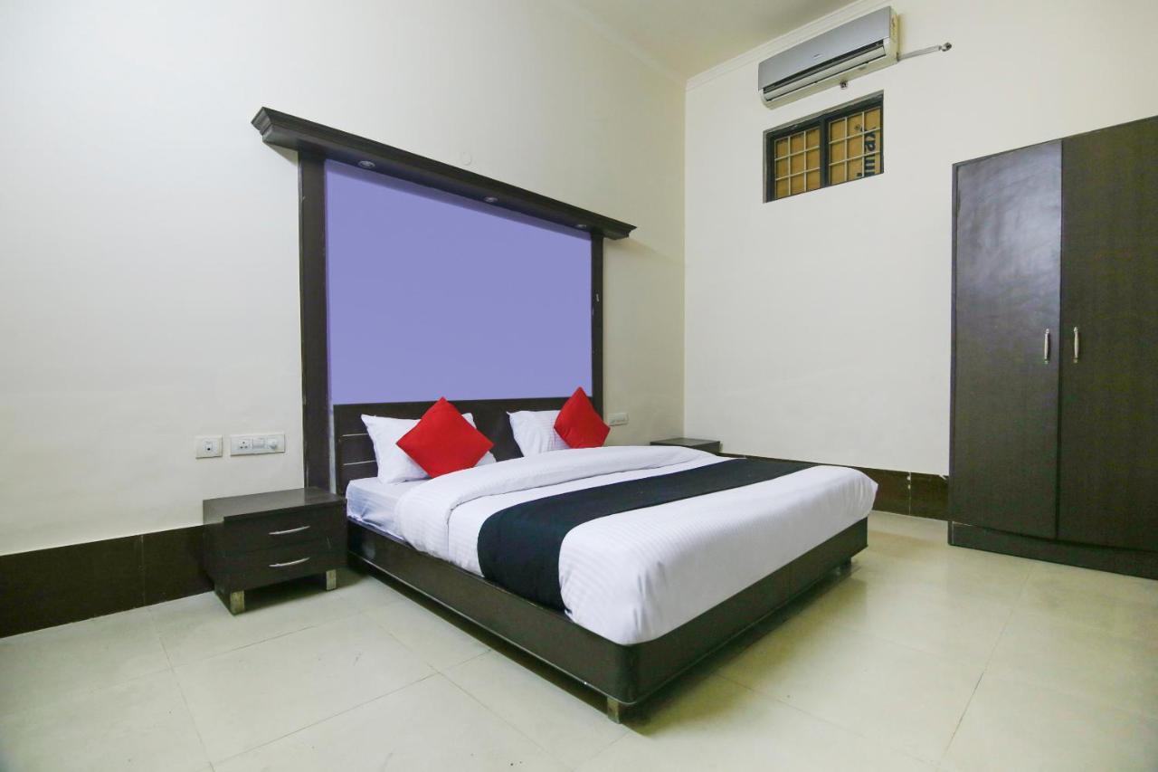 غازي أباد Capital O 68148 Hotel Shree Jee Palace المظهر الخارجي الصورة