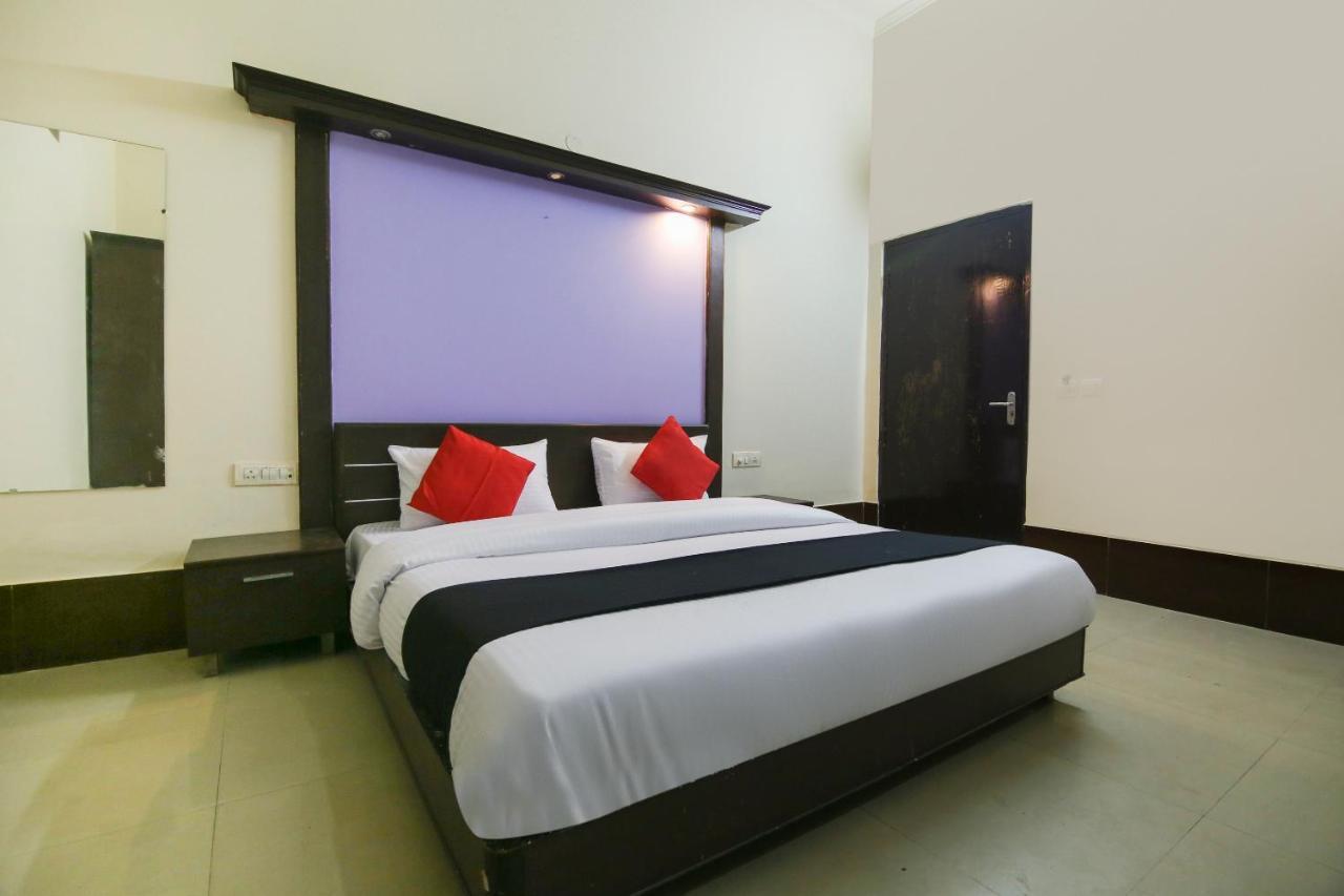 غازي أباد Capital O 68148 Hotel Shree Jee Palace المظهر الخارجي الصورة